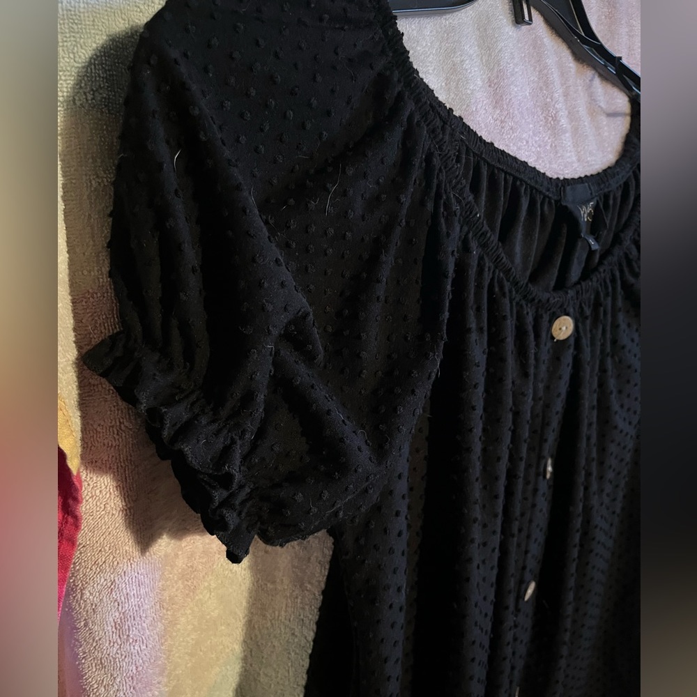 W5 Black Swiss Dot On/Off Shoulder Top Women’s Large - Picture 6 of 6